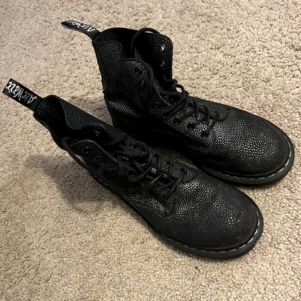 Black Doc Martens. Re-posh! Super cute.